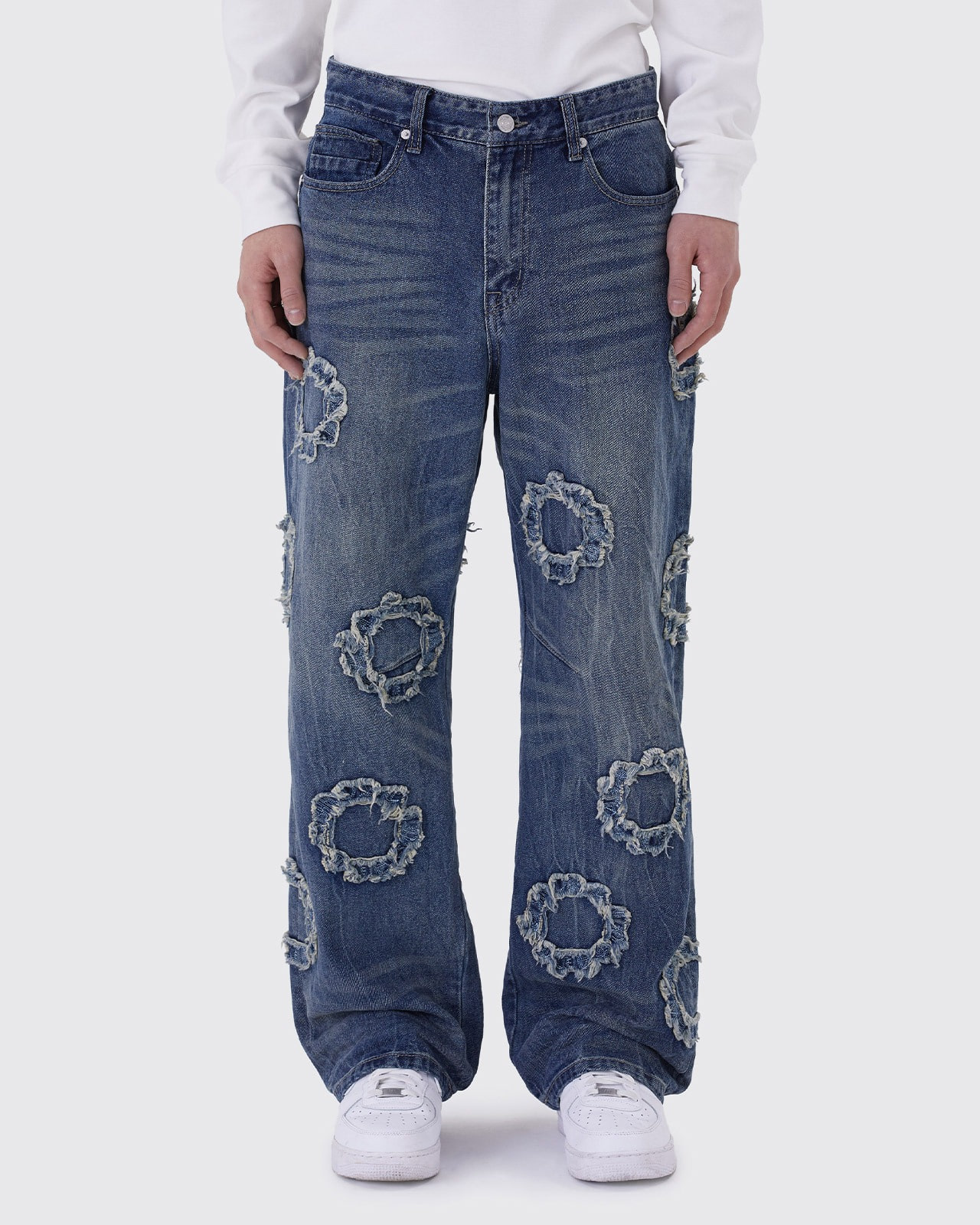 [SMOKE RISE X INSANE GARAGE] EMBROIDERED PATCHES JEANS_FORDHAM BLUE
